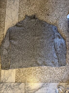 American Eagle Cozy Marled Gray Turtleneck Sweater